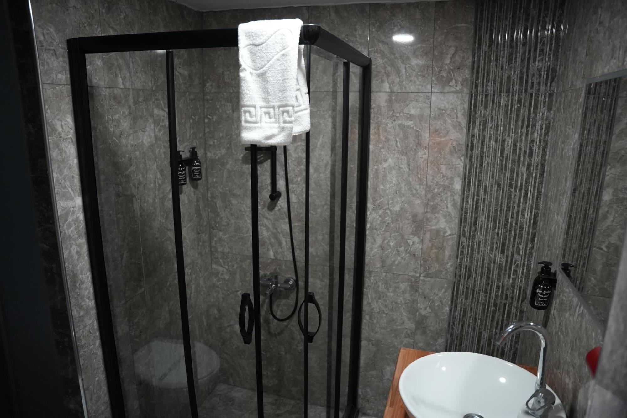 Eniza Hotel Mersin  Esterno foto